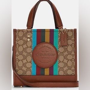COACH Dempsey tote 22
